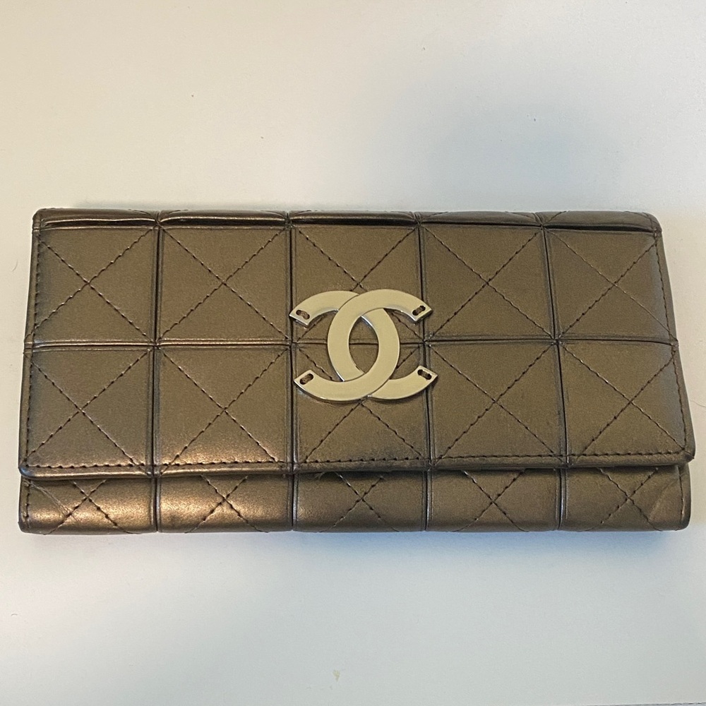 CHANEL Bronze Quilted BiFold Wallet Silver Hardware